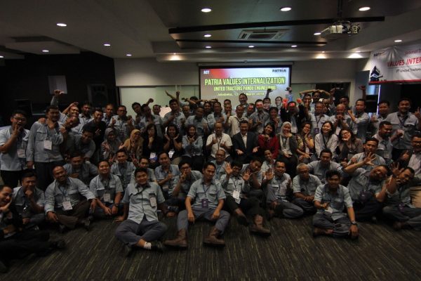 Program Internalisasi Budaya Perusahaan PT. United Tractors Pandu Engineering 1 Program Internalisasi Budaya Perusahaan PT. United Tractors Pandu Indonesia