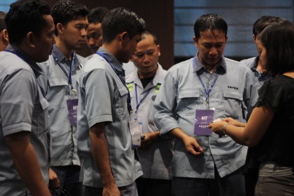 Program Internalisasi Budaya Perusahaan PT. United Tractors Pandu Engineering 2 Program Internalisasi Budaya Perusahaan PT. United Tractors Pandu Indonesia