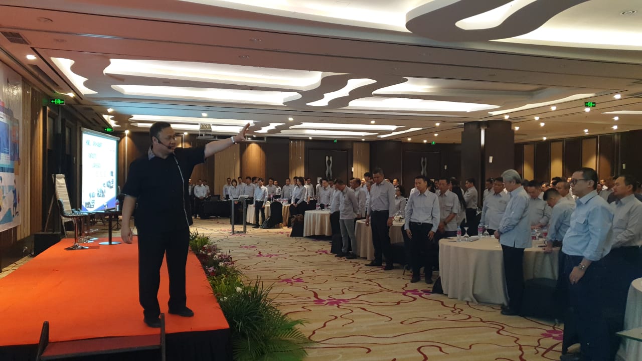 business transformation mindset seminar, act consulting, ary ginanjar agustian, hino motor sales indonesia